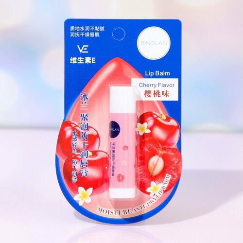 Помада гигиеническая для губ с вишней 1шт 327₽