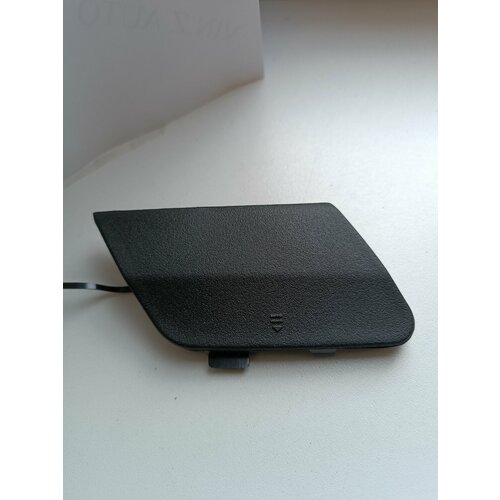 Крышка буксировочного крюка заднего бампера Mercedes W212 AMG рестайлинг