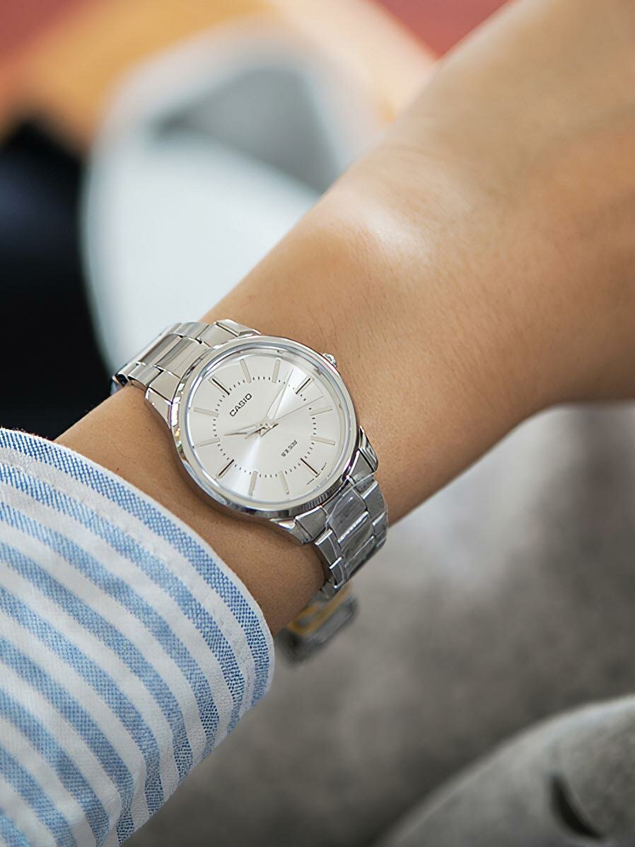 Наручные часы CASIO Collection, серебристый — фото 1