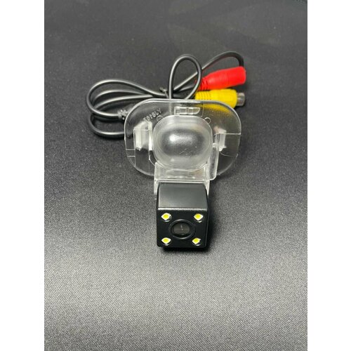 Камера заднего вида для Hyundai Solaris I 2010 - 2017 1200₽