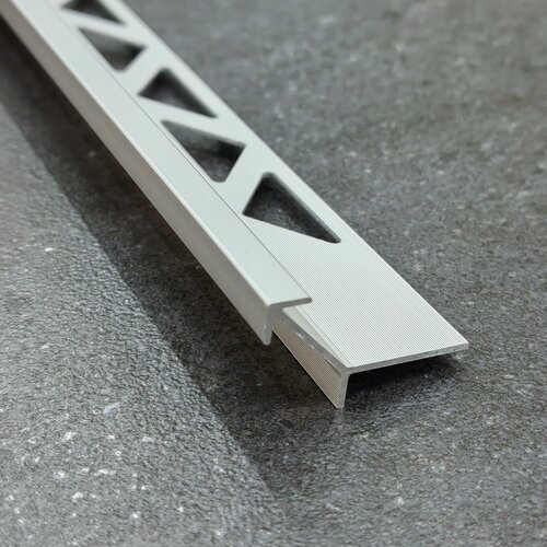 Изображение товара Профиль алюминиевый для плитки Мерседес Y-образный 10х2700мм, анодированный, серебро матовое