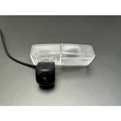 Камера заднего вида для Toyota RAV4 (Тойота РАВ4) 2012 - 2018 NaviFly CVBS/AHD 1080P широкоугольная 170 градусов FishEye (эффект рыбий глаз)