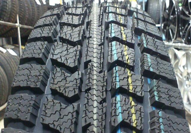 185/75 R-16C Viatti Vettore Brina V-525 104/102R