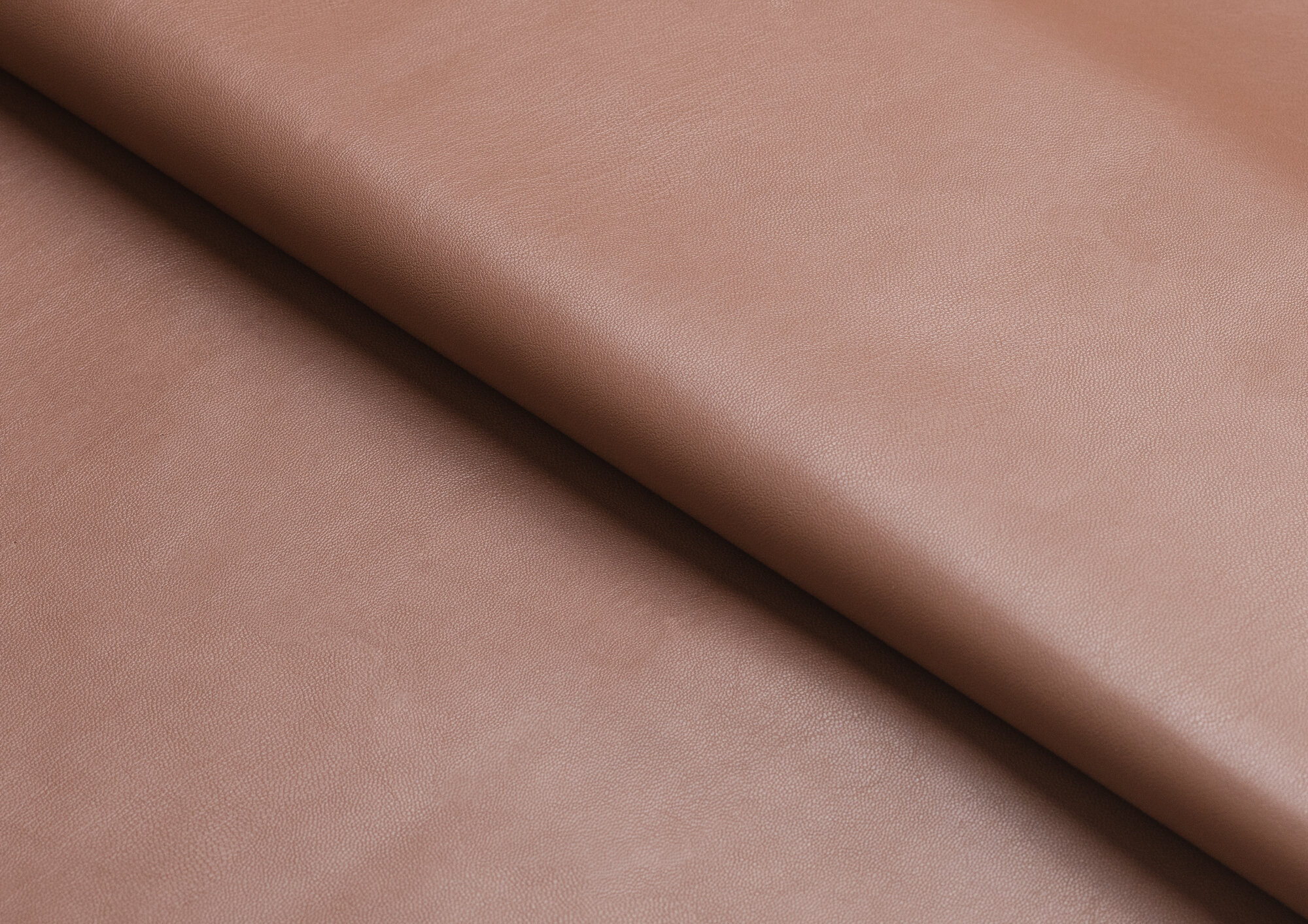 Ткань Экокожа на замшевой основе цв. коричневый Ширина - 150 см. Длина 1.5 м. Плотность 350 гр./м. кв.