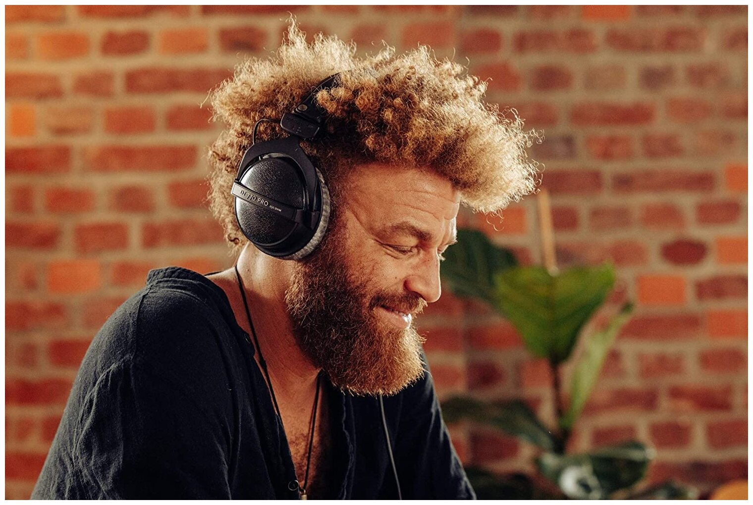 Наушники Beyerdynamic DT 770 Pro, 250 Ом, Классическое исполнение с серыми амбушюрами. — фото 1