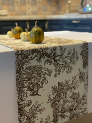 Изображение товара Дорожка на стол ADAMHOME "Туаль де Жуи" коричневая, водоотталкивающая, прямоугольная, 40x170см