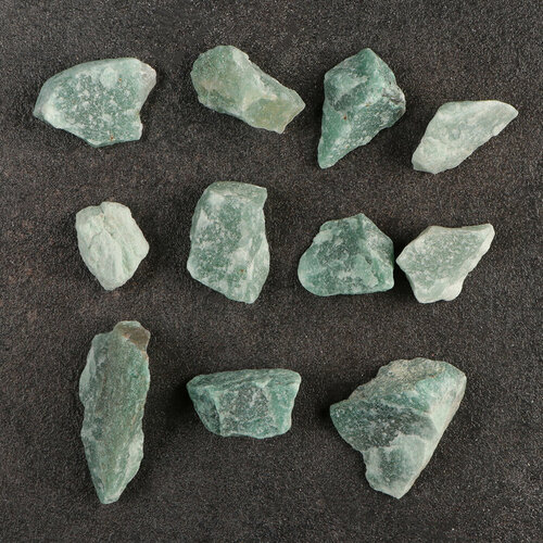 Набор для творчества Жадеит колотый кристаллы фракция 2-3 см 100 г 691₽