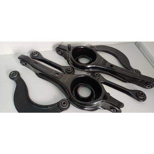 Комплект задних рычагов c болтами форд фокус 2 фокус 1 Ford focus 2 под прямую стойку стабилизатора