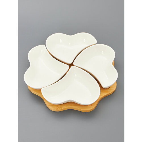 Менажница на деревянной подставке сервировочное блюдо 4 секции 1980₽