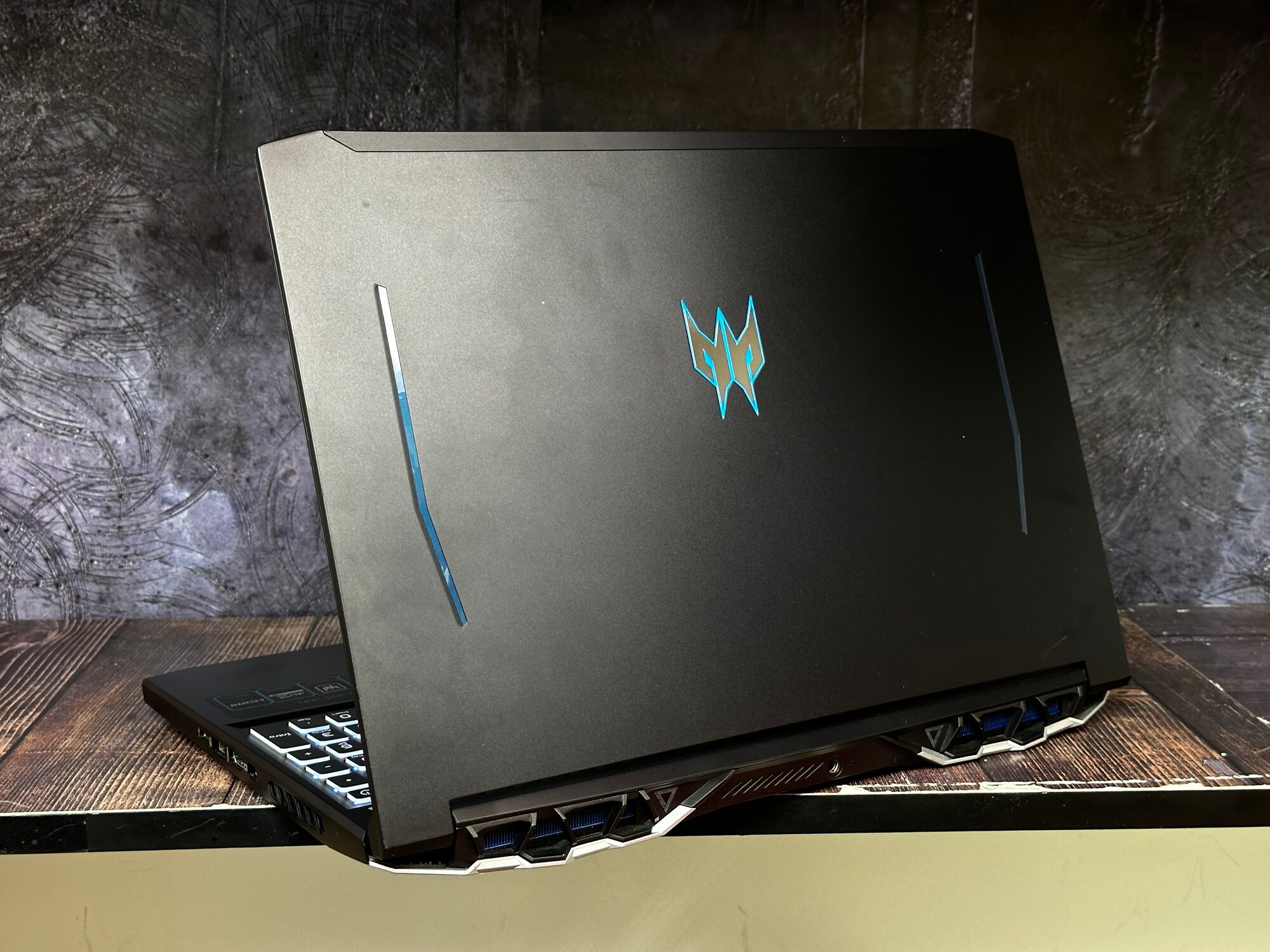 15.6 Ноутбук Acer Predator Triton 500 Intel Core i7-8750H 2.2Ghz 6/12, DDR4 16, SSD 512, RTX 2070 Maq-Q