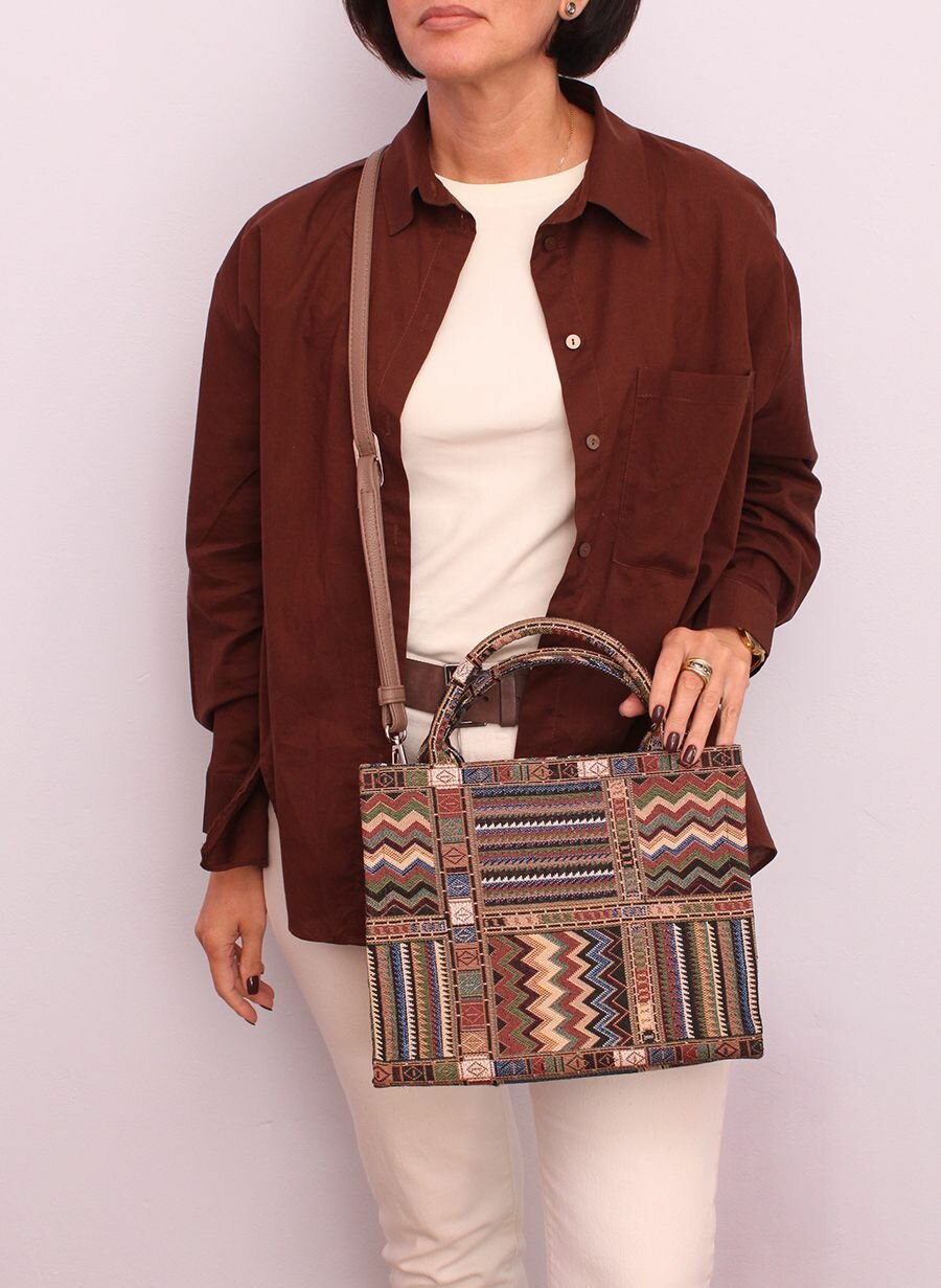 фото Сумка женская с ручками, сумка с ручками женская, средняя сумка, средняя сумка с ручками, модная сумка, женская сумка, сумка женская купить, сумка с ручками, сумка женская, сумка женская с ручками, сумка с ручками средняя