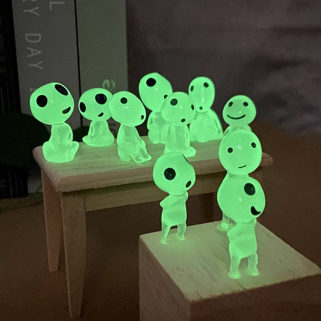 фото Фигурки, статуэтки, которые светятся в темноте. Призраки, 10 штук, украшение для комнатных растений, аквариума, машины