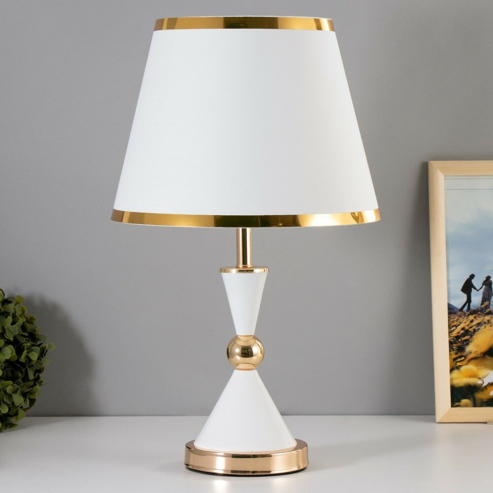 Настольная лампа"Елизавета" E27 40Вт бело-золотой 25х25х37 см Risalux 7879362 .