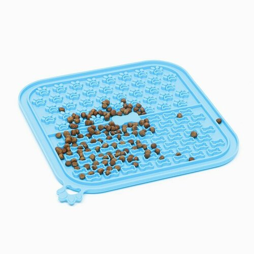 Коврик для лизания на присосках 20 х 20 х 1 см голубая 724₽