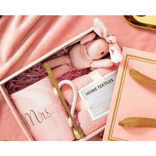 Кружка c ложкой полотенцем и игрушкой подарочный набор девушке на 8 марта Miralda_Shop 1897₽