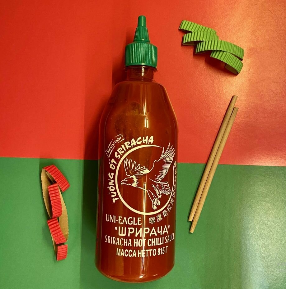 Uni-Eagle cоус "Шрирача/Shriracha Hot Chilli Sauce" (0,815кг/740мл) пласт. бут. (Тайланд)