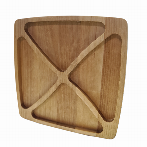 Менажница 215х215х18 см квадрат 4 секции покрыта маслом 400₽