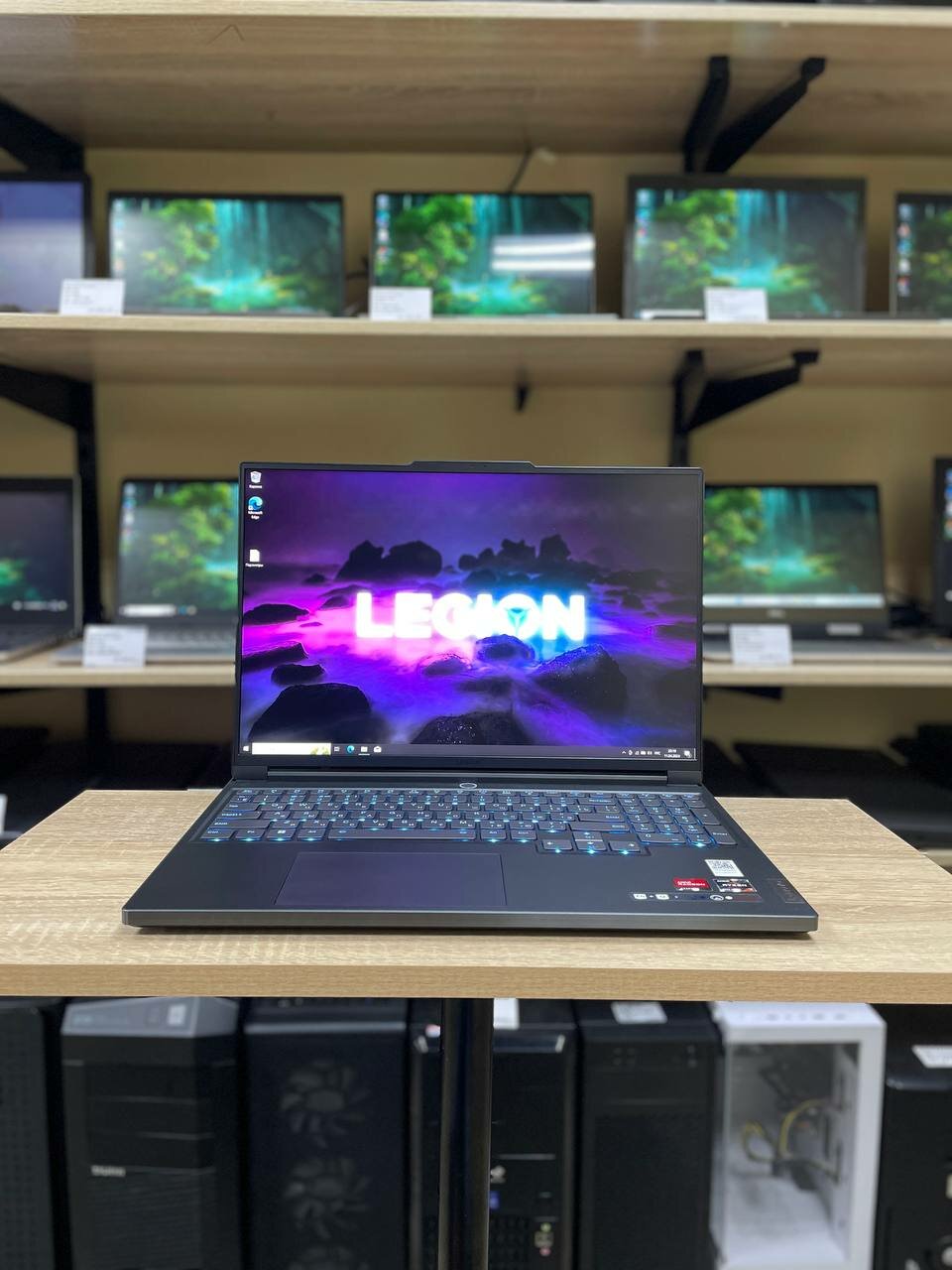 Игровой ноутбук Lenovo Legion Slim 7 16ARHA7 AMD Ryzen 7 6800H x8/16 3.2-4.7GHz/DDR5 16Gb/SSD 1Tb/AMD Radeon RX6600S 4Gb/16.0"@2.5K@165Гц