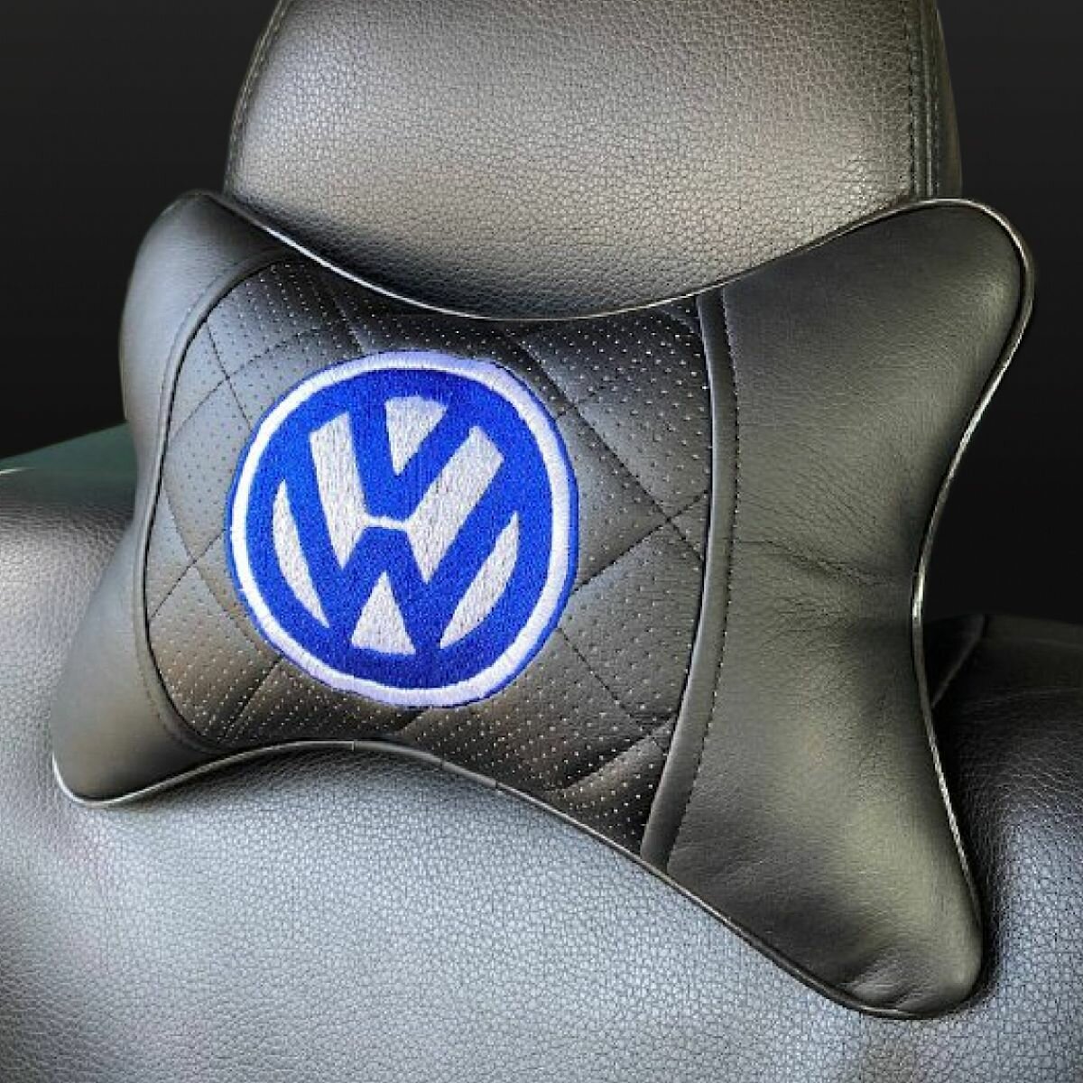 Подушка автомобильная на подголовник Volkswagen / Подушка Фольксаген