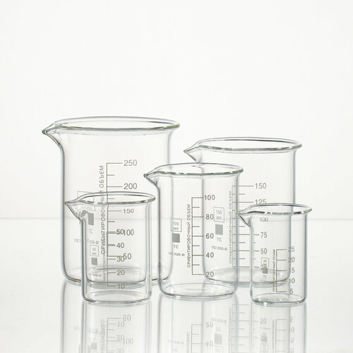 Набор стаканов 250, 150, 100, 50, 25 мл (тип Н, низкий с делениями и носиком, термостойкий, лабораторных)