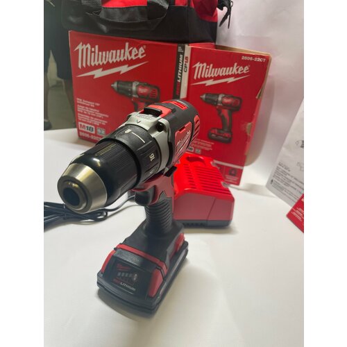 Комплект дрели-шуруповерта M18 Compact 2606-22СТ2акб15 амперазарядноеСумка Америка 31200₽
