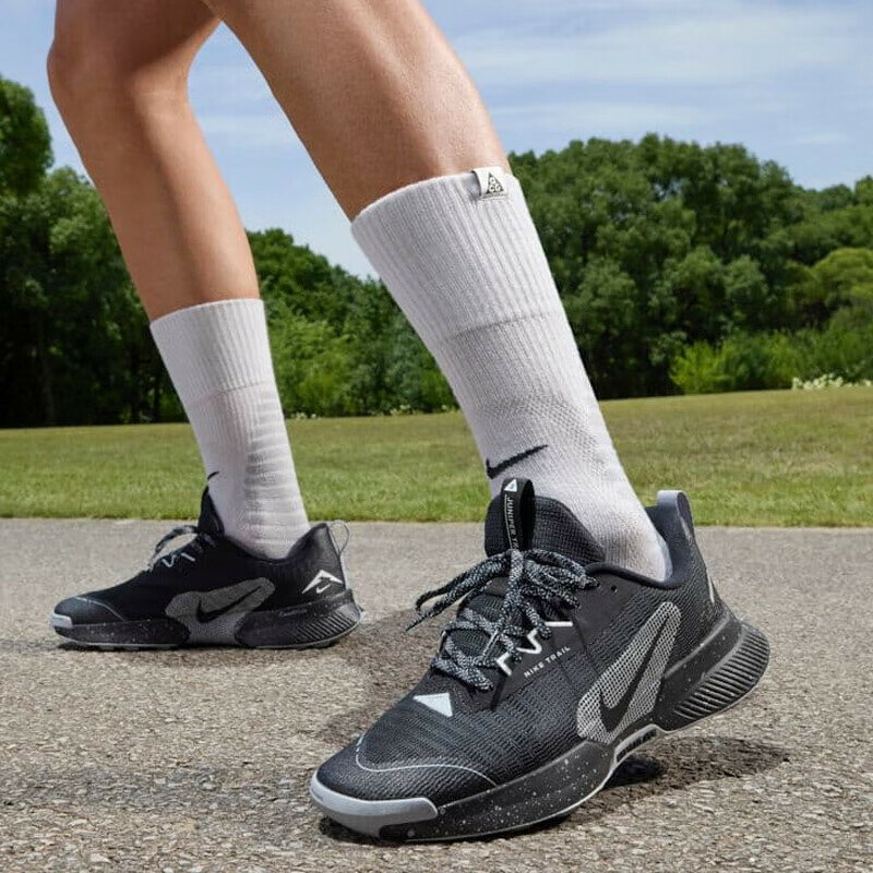 Кроссовки NIKE