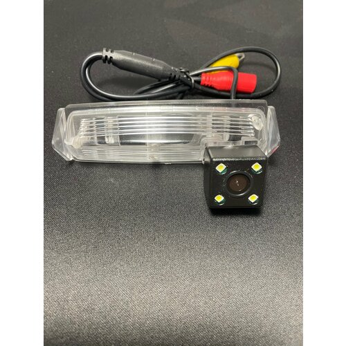 Камера заднего вида для Mitsubishi Pajero Sport 08-16 Grandis 03-11 1150₽