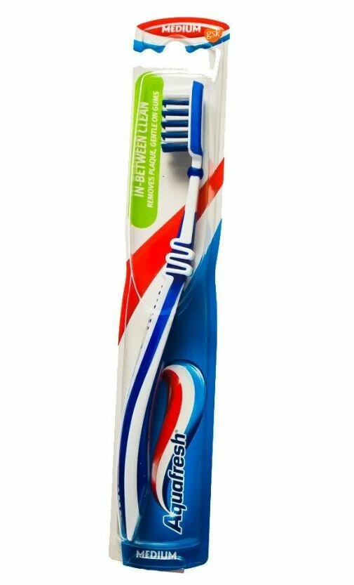 AQUAFRESH Зубная щетка FLEX IN-between clean, medium