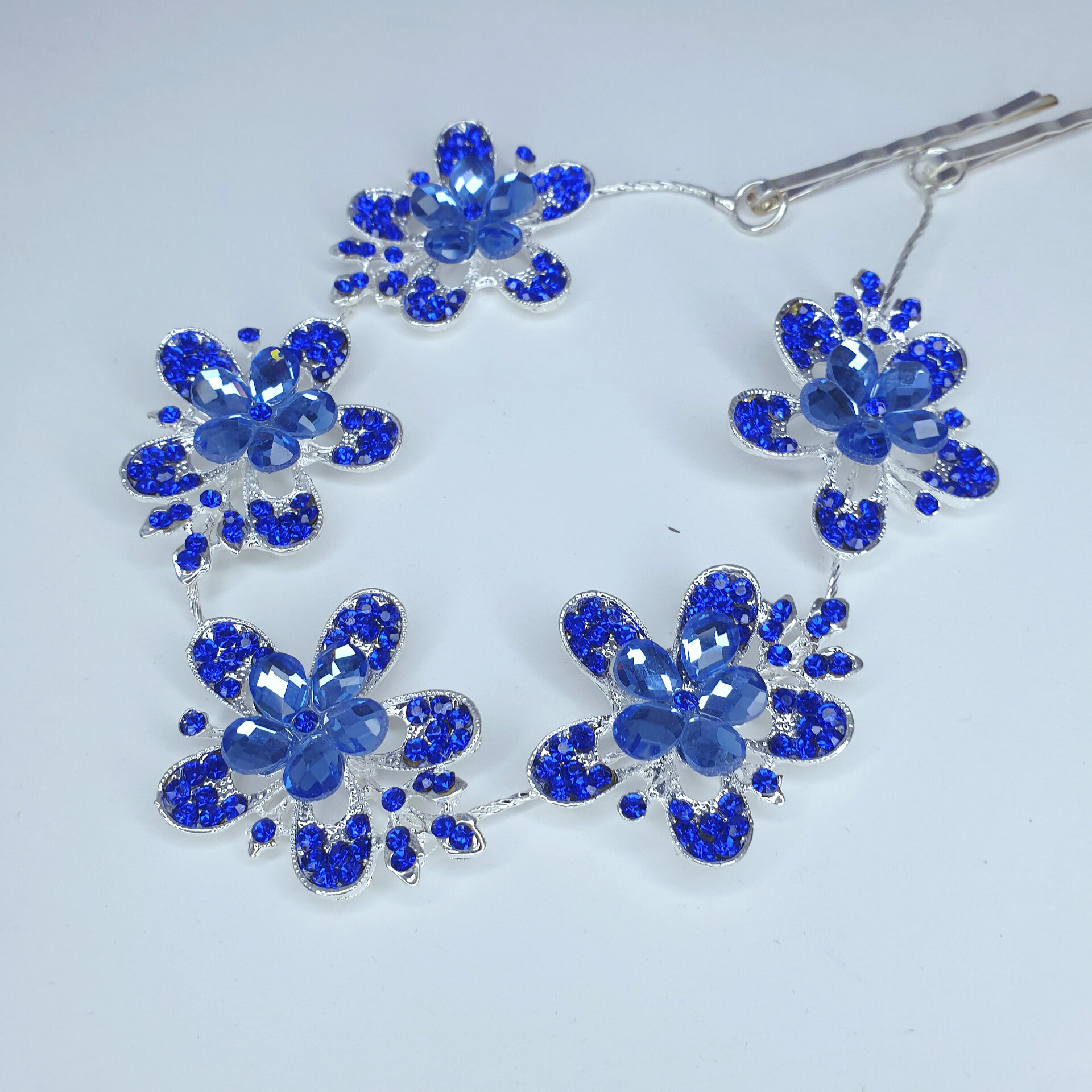 Диадема мягкая из синих кристаллов на праздник /синее украшение из страз на волосы /подарок