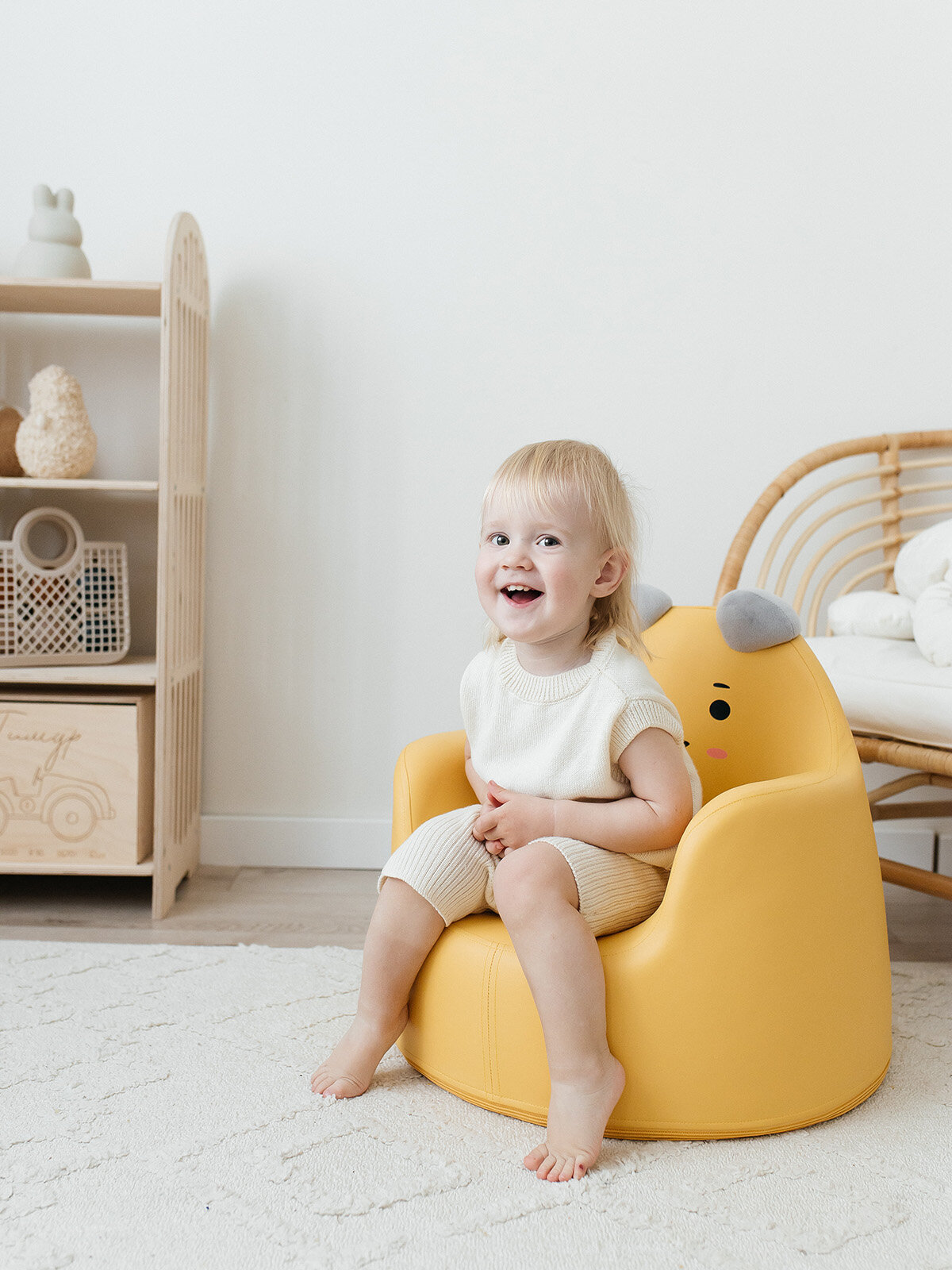 Детское эргономичное кресло UNIX Kids Bear Yellow "Мишка", съемный чехол, до 100 кг, размер L, желтый, 52х57х49 см