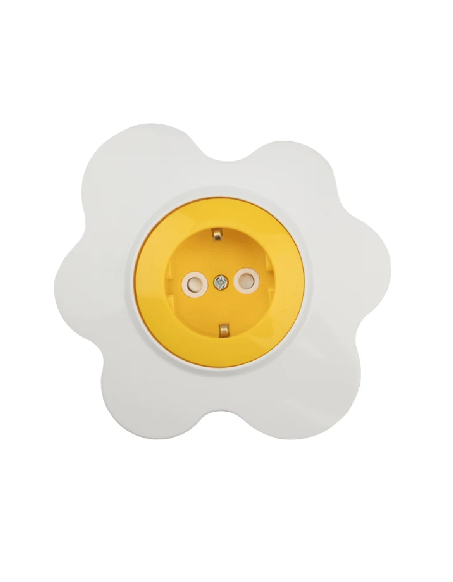 Розетка KRANZ KR-78-0631 одноместная HAPPY Яичница скрытой установки, с заземлением и защитными шторками, желтая/белая