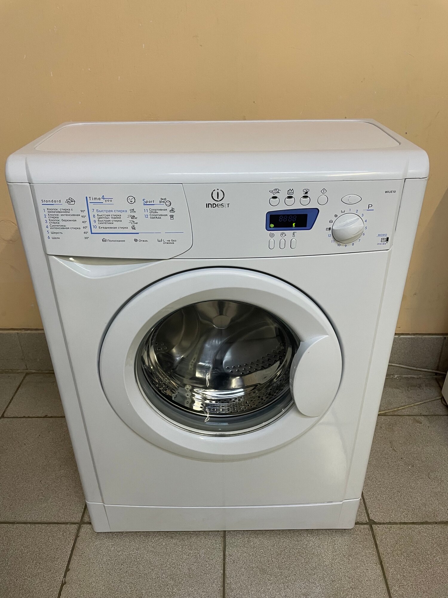 Стиральная машина Indesit WiUE10