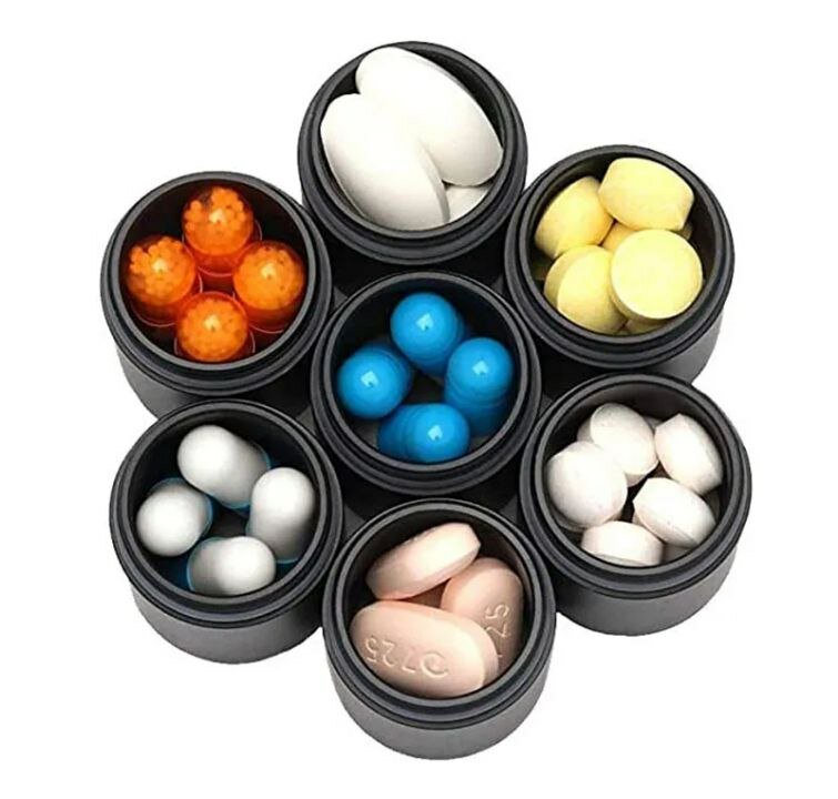 Таблетницы Xiaomi Таблетница дорожная AV&AA "С делителем", металл, 7 отсеков, чёрная