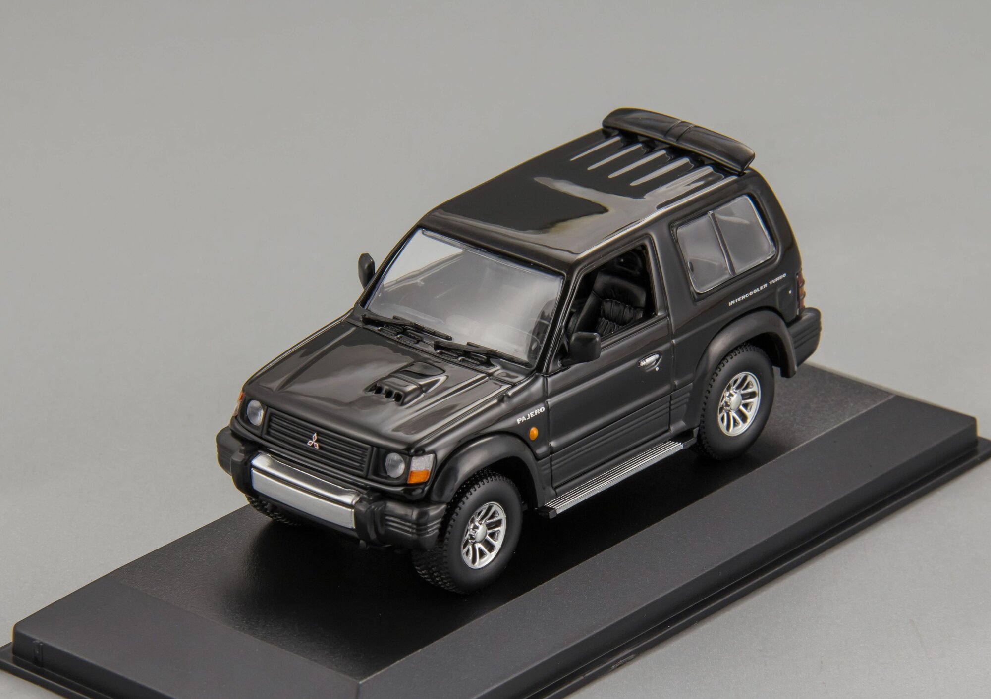 Масштабная модель Mitsubishi Pajero SWB - 1991