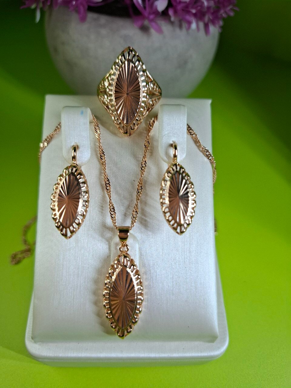 Комплект бижутерии: серьги, цепь, кольцо, подвеска, циркон