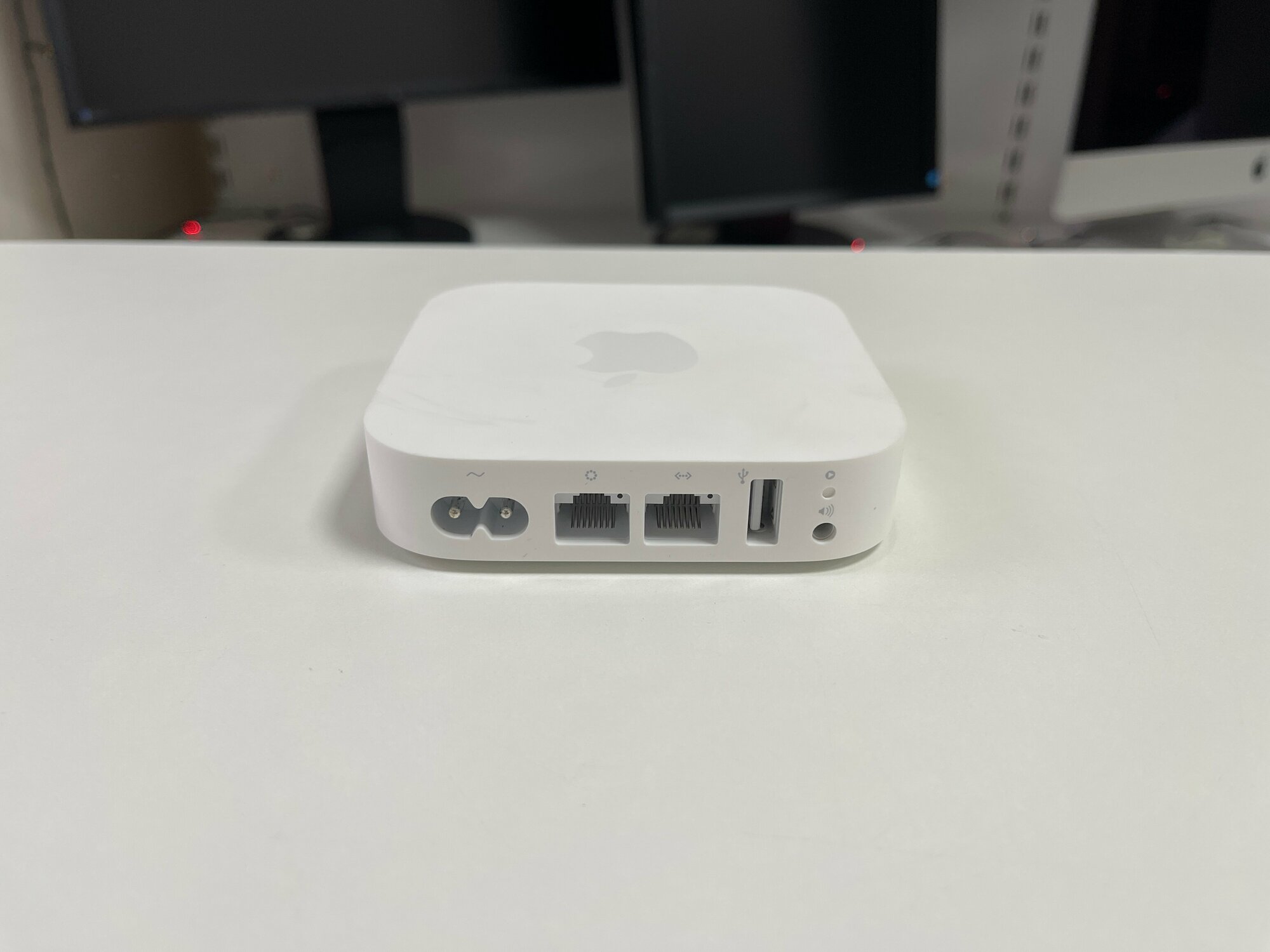 Wi-Fi роутер Apple AirPort Express (A1392) Gen 2