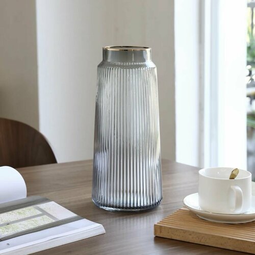 Ваза рифленая для цветов 2200₽