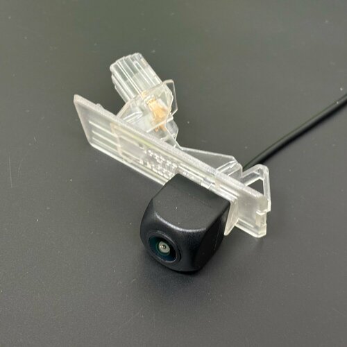 Камера заднего вида Renault Duster 2100₽