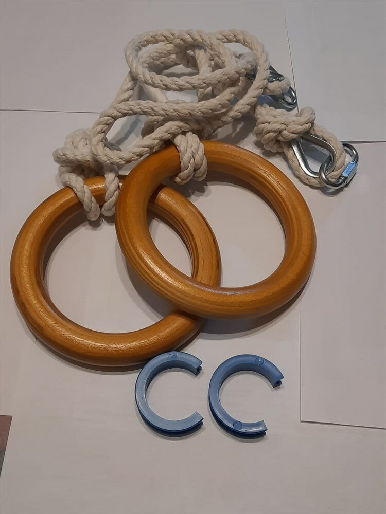 Кольца круглые деревянные гимнастические Hoffesh с металлическим коушем и карабином Корица