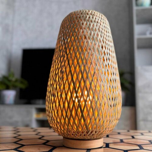 Настольный светильник Bambuchka из бамбука