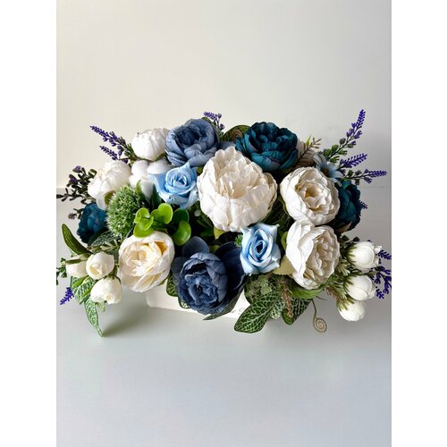 Искусственные цветы в кашпо-розы, пионы, гортензия