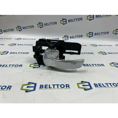 Ручка двери левая 80671JD00C