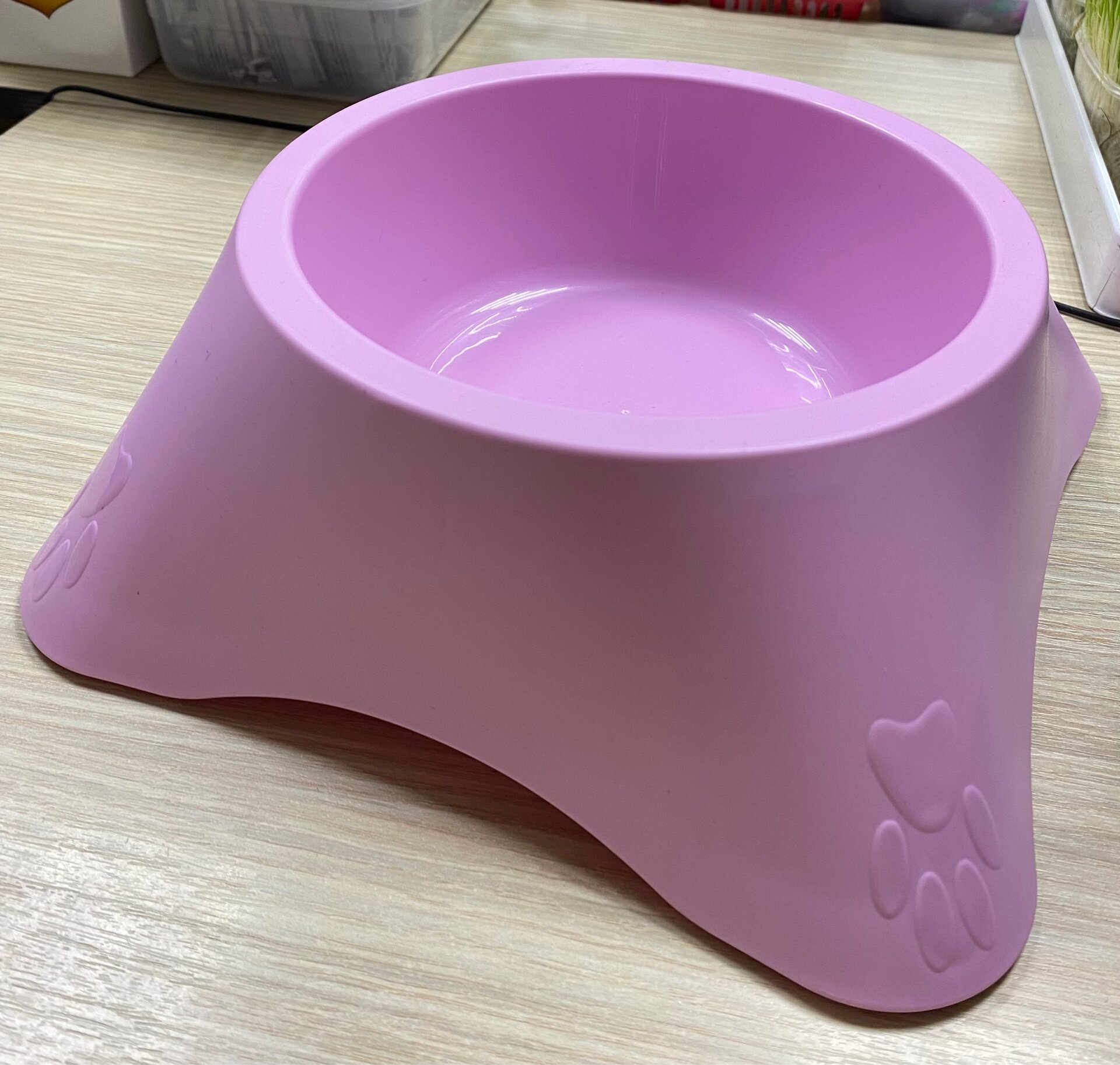 Пластиковая миска для собак, объем 1,4 литра, розовая - фотография № 2