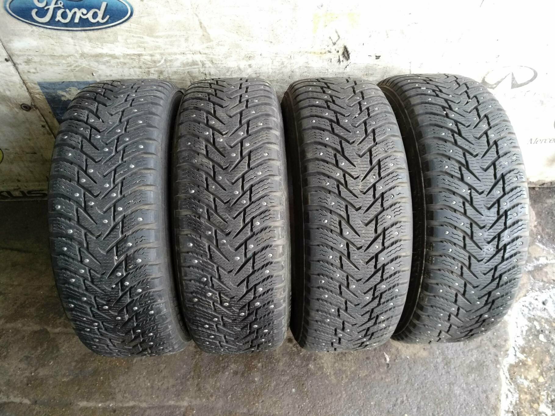 Шины Nokian Tyres Hakkapeliitta 8 SUV 215/65 R16 102T БУ Зимние шипованные