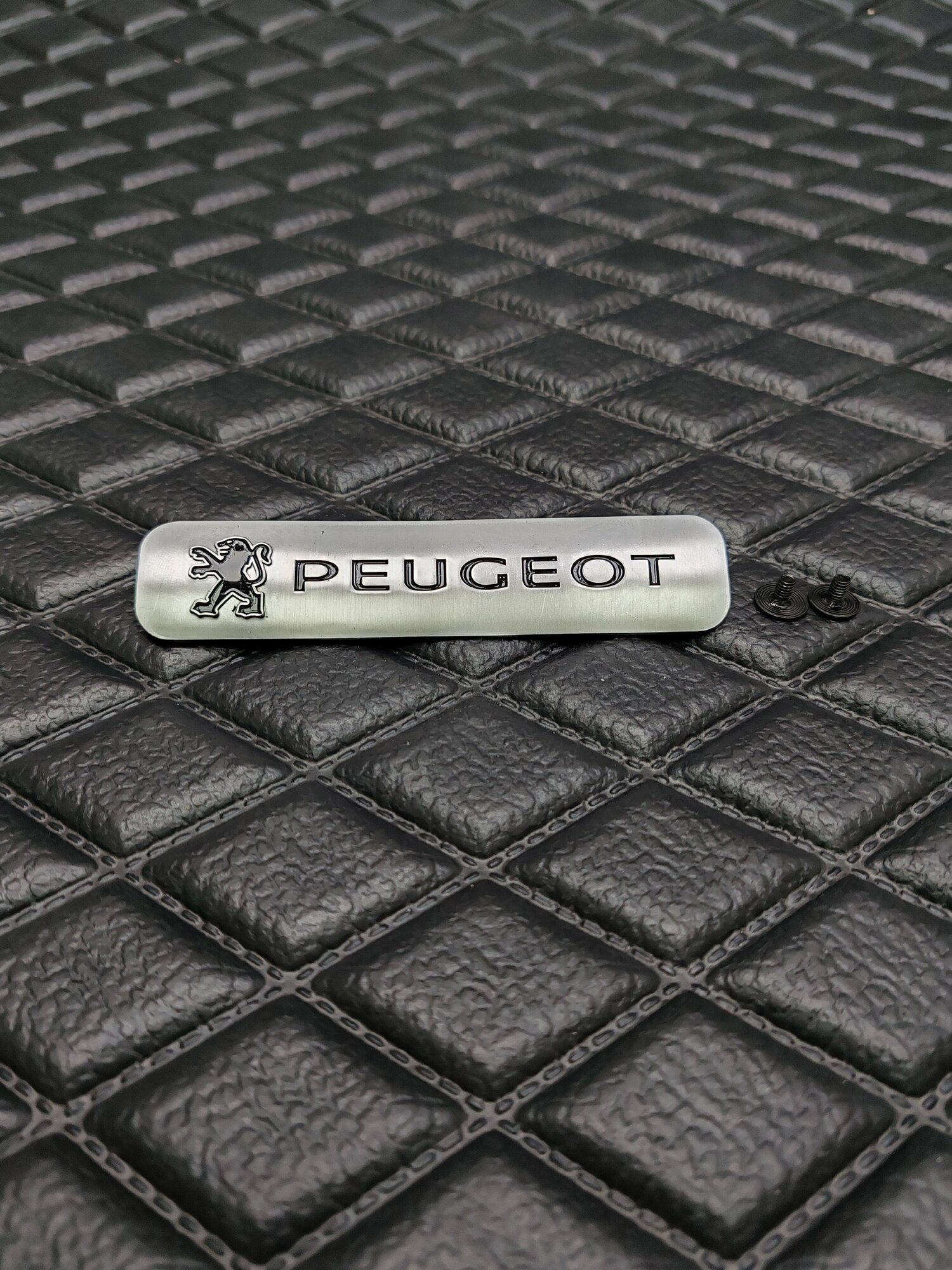 Логотип (шильдик) для Peugeot 1 шт, большой металлический 127х23 мм