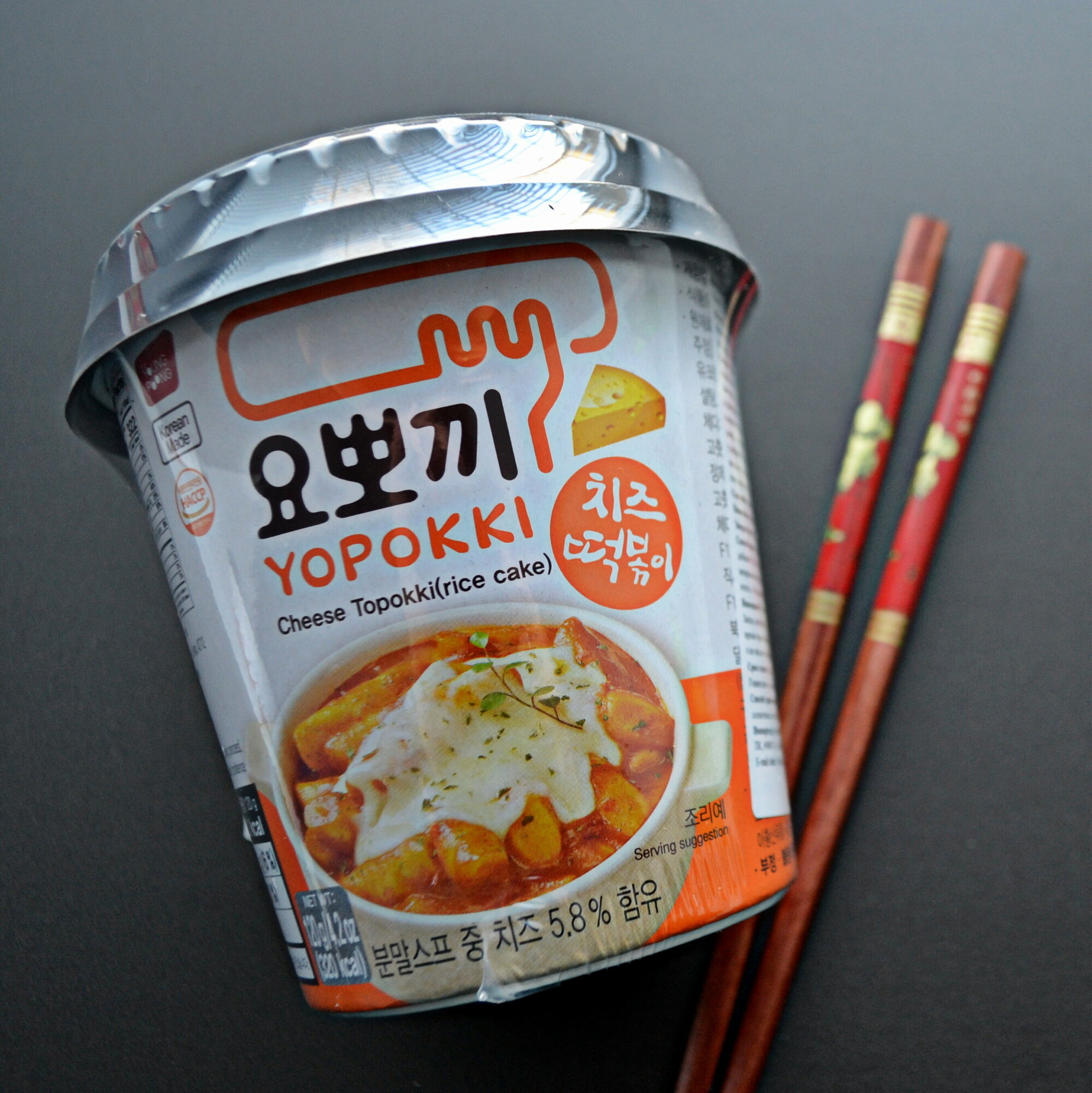 Рисовые палочки (токпокки) YOPOKKI со вкусом сыра, 120г