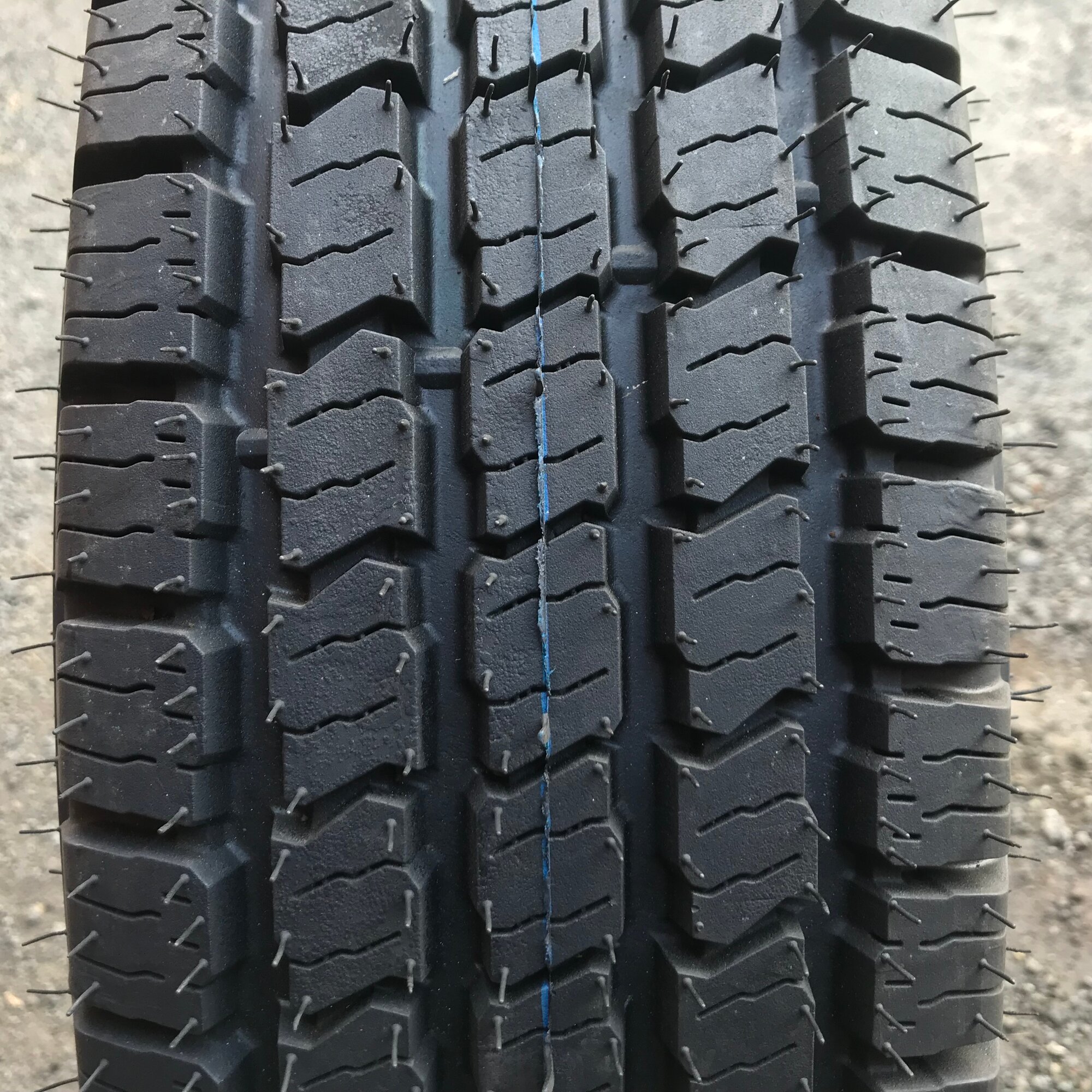 185/75 R-16C Voltyre RF-309 104/102Q