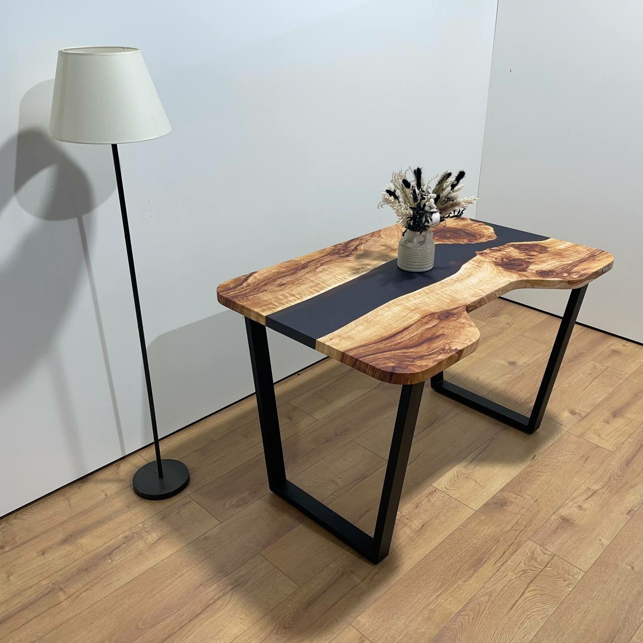 Стол письменный компьютерный с вырезом THETABLE 120х80 см 3.35/2.1