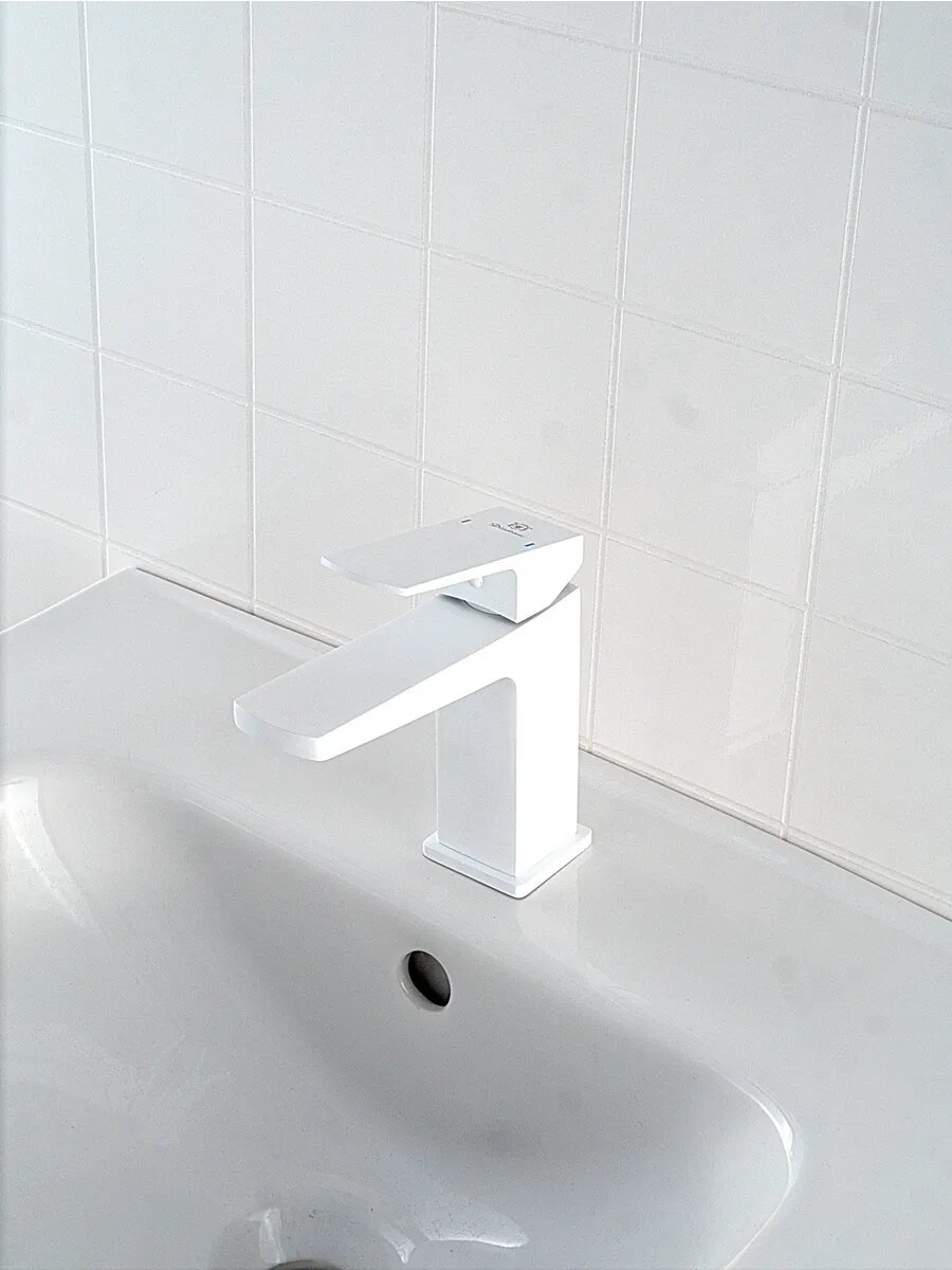 Смеситель Diadonna, для раковины, однорычажный, короткий излив, керамический картридж — фото 1