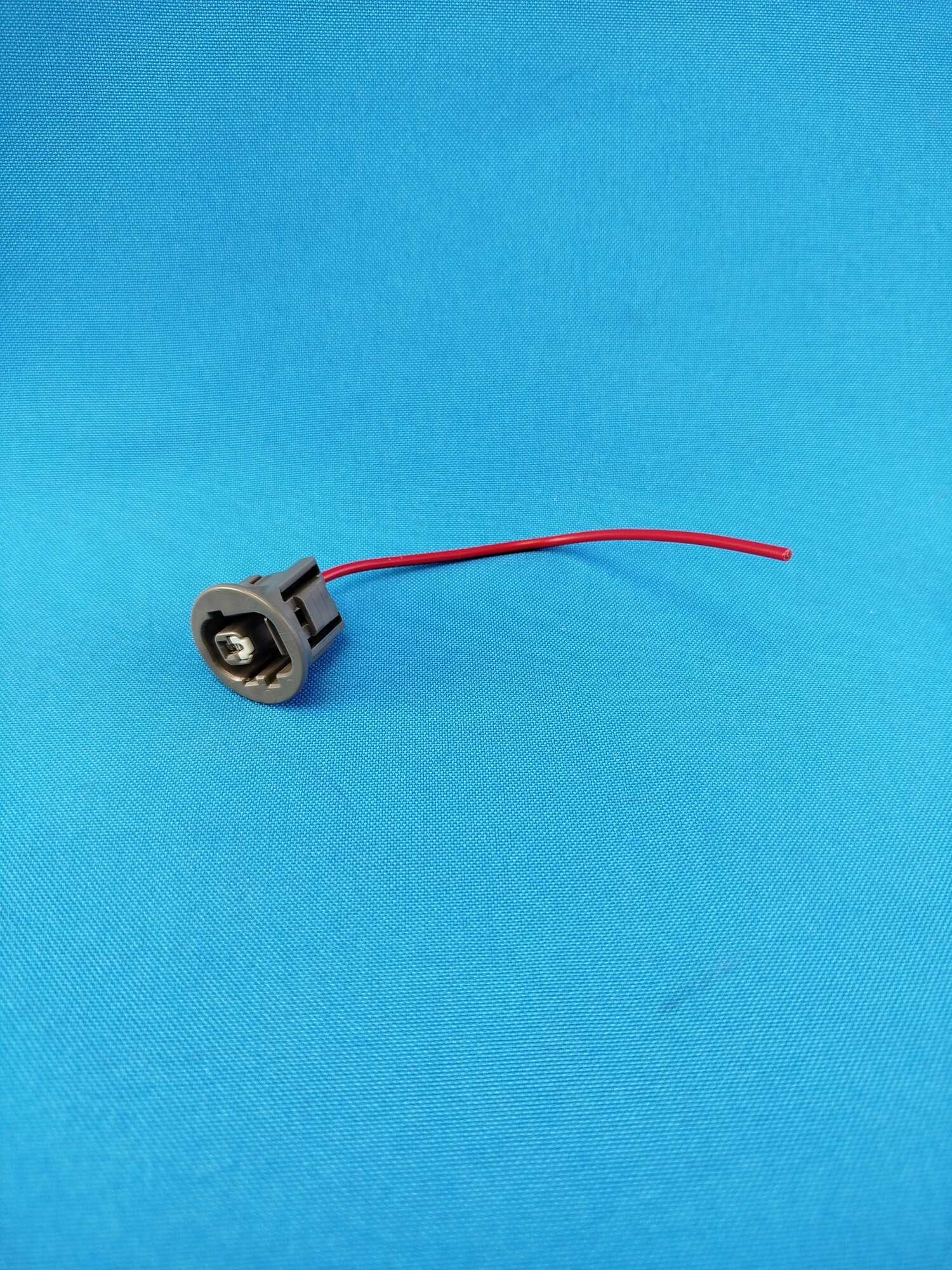 Колодка с проводами "AIRLINE" 1-но контактная для датчика давления масла для автомобилей Toyota Corolla, Rav4, Camry